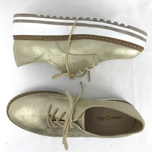 Flatform Oxford Sneakers in Pale Metallic Gold 7.5